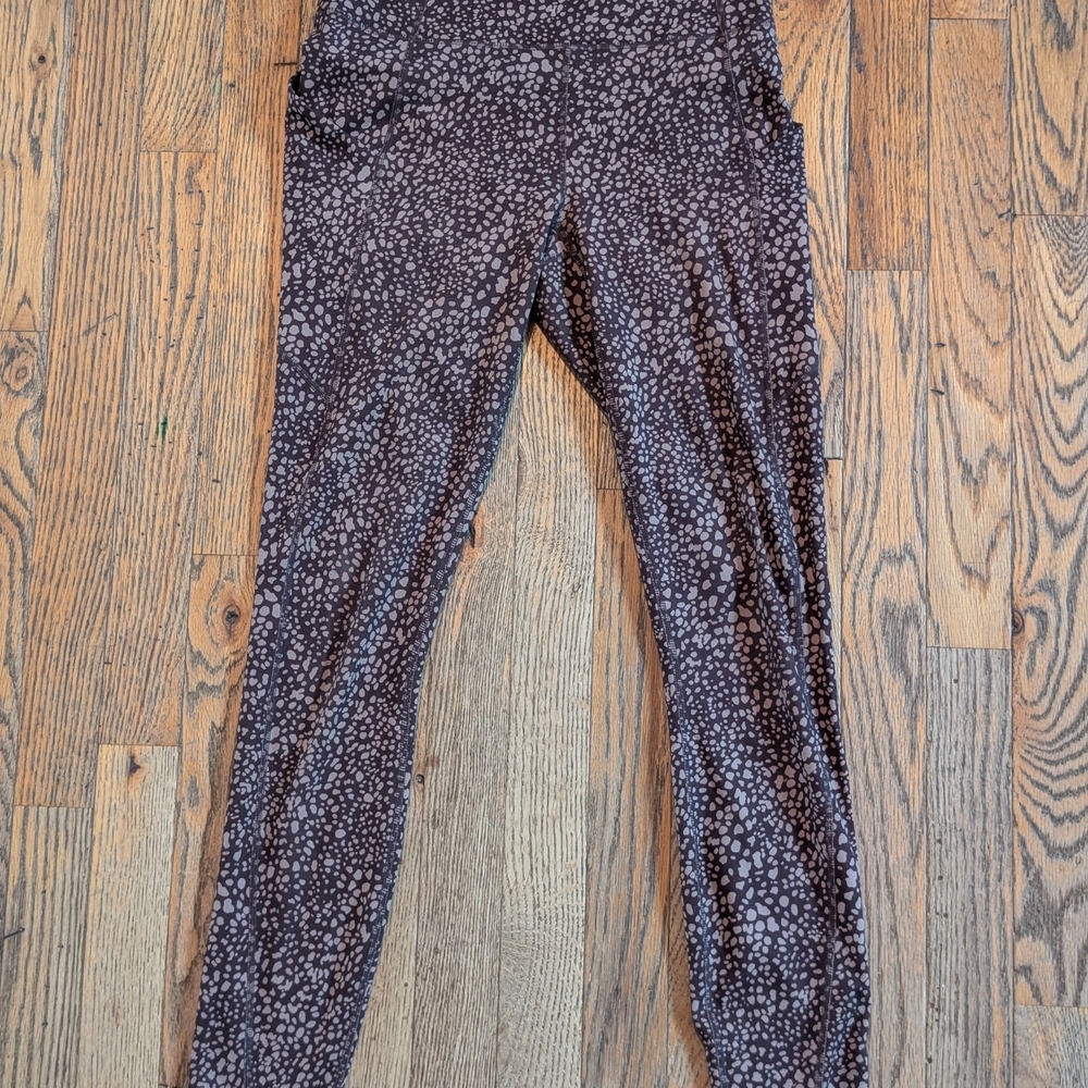 Fabletics Brown & Tan Patterned Activewear Set - image 4